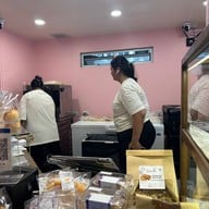 Crumbs BTS ศาลาแดง