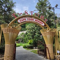 T Story แม่กำปอง แม่กำปอง