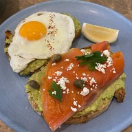 เมนูของร้าน Buttercup เพชรบุรีตัดใหม่