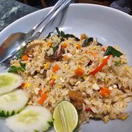 ป้อน คิวเฮ้าส์ ลุมพินี