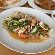 ร่มไม้ ริมนา ลาดหลุมแก้ว