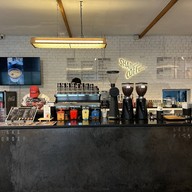 SHADE COMMUNE specialty coffee -