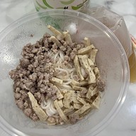 ก๋วยจั๊บญวณ อาเฮงก๋วยจั๊บญวณ เลียบมอร์เตอร์เวย์ (หน้าหมู่บ้านโกลเด้นท์นครา)