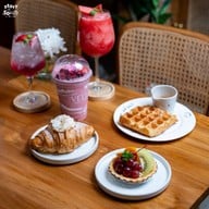 Vella beach bar and bistro  -