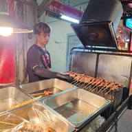 หมูปิ้งมหานคร ศาลาแดง