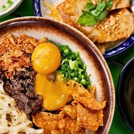 🍜 บะหมี่แห้ง ดันดัน เกี๊ยวสด พญาไท