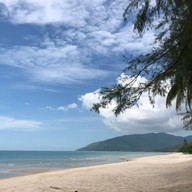 หาดขนอม