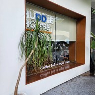 หน้าร้าน HuddleHouseCoff Songkhla