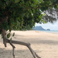 หาดขนอม