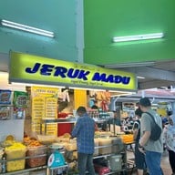 Kompleks Makanan Medan Renong Padang Kota Lama