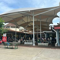 Kompleks Makanan Medan Renong Padang Kota Lama