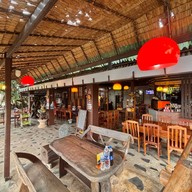 ครัวศรีพร สี่แยกไพศาลี