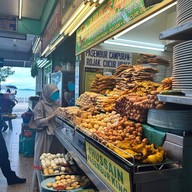 Kompleks Makanan Medan Renong Padang Kota Lama