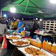 ถนนคนเดินสะเร็นมาร์เก็ต