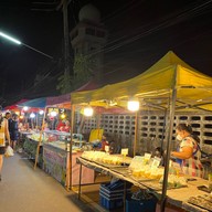 ถนนคนเดินสะเร็นมาร์เก็ต