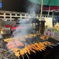 ถนนคนเดินสะเร็นมาร์เก็ต