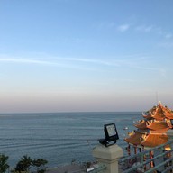 วัดเกาะลอย