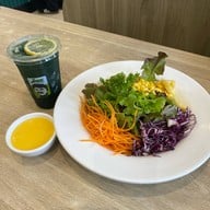 เมนูของร้าน Jones' Salad ลาวิลล่าอารีย์ La Villa Ari