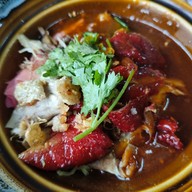 ก๋วยเตี๋ยวเป็ดหม้อดิน