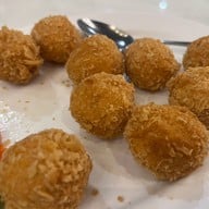 สมบูรณ์โภชนา สุรวงศ์