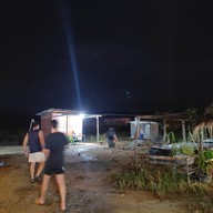 บรรยากาศ ร้านลาบแจ้บ ๆ กุ้งเป็นใต๋แข่น