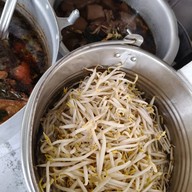 ก๋วยเตี๋ยวเป็ดหม้อดิน