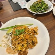 ParaThai Queensbay Mall