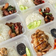ข้าวหมูหมักทอด & ไข่ข้น