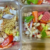 ยำแซ่บ by แมม แพรกษา ซอย5 ซอยสุดใจ