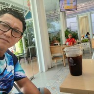 Candy Co Cafe (ตรงข้ามวัดเทพโมฬี)