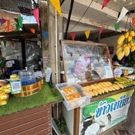 ข้าวเหนียวมะม่วงแม่วรรณ ท่าชัย