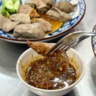 ตั๋นโบ ข้าวมันไก่เยาวราช (สาขาสุทธิสาร) สุทธิสาร