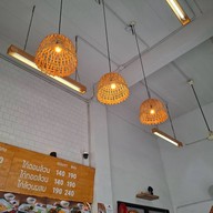 ไก่ในหิน ข้าวมันไก่