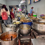 เจ๊ดาว ท่าน้ำราชวงศ์ -