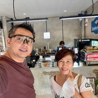 กำจรคาเฟ่