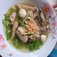 ร้านตาดำ รสเด็ด  ก๋วยจั๊บญวน-เกาเหลา-ต้มเลือดหมู