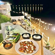 ชาฟินน์คาเฟ่