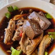 เมนูของร้าน เป็ดพะโล้โกเหลียง (บางลี่) นนทบุรี