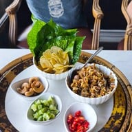 ชูชัยบุรีศรีอัมพวา