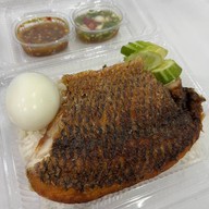 ข้าวปลาแกะ รสเด็ด   Foodie Bangna
