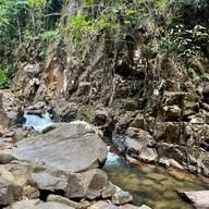 อุทยานแห่งชาติน้ำตกพลิ้ว