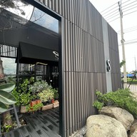 eight cafe กรุงเทพกรีฑา