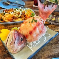 เมนูของร้าน หรอยในหลืบ