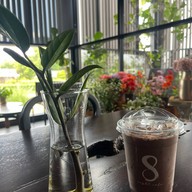 eight cafe กรุงเทพกรีฑา