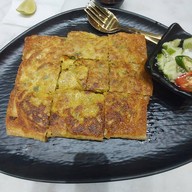 เมนูของร้าน ฟาตินชิ้นสะดุ้ง ฮาลาล ซีคอนศรีนครินทร์ ชั้น2 ฝั่งLotus (หน้าFitness first)