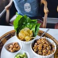 ชูชัยบุรีศรีอัมพวา