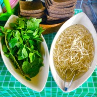 ก๋วยเตี๋ยวเรือเสือหิว2 (ตลาดสังกะสี) ตลาดสังกะสี