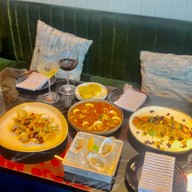 OUUR wine bar & restaurant