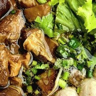 ก๋วยเตี๋ยวหมูตุ๋น ครัวบ้านสิริสาลี