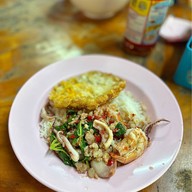 เมนูของร้าน ก๋วยจั๊บคุณติ๊ก